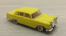 Mercedes Benz 220_SE les