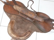 ancienne selle cheval poney   pour décoration restauration ou autres dans l'état