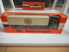 Camion Mercedes NZG + remorque