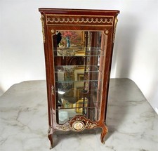 Vitrine de style Louis XV en