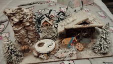 CRECHE AVEC ANE, BOEUF, MARIE et JESUS - un mouton- guirlande lumineuse