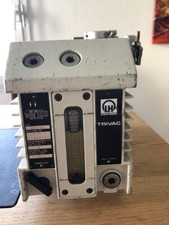 Pompe à vide à deux étages