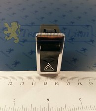 Interrupteur Feux Détresse Peugeot 104 204 304 404 504 sauf camionnette