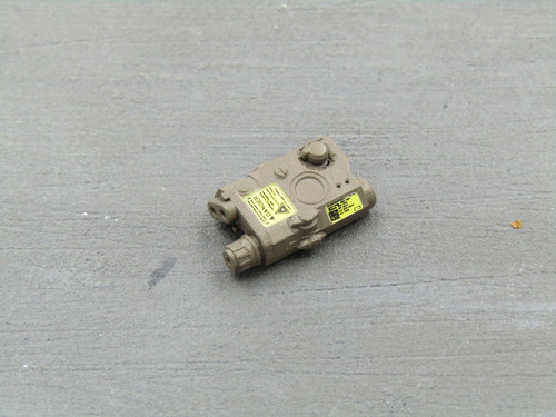 Scale toy peq dark - 1/6, brown