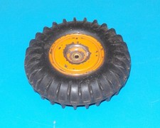 B4 - CIJ - Tracteur Renault