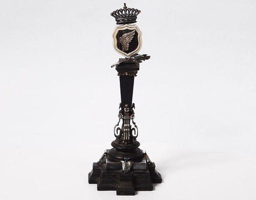 Petite colonne commémorative