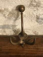 Ancien porte-manteaux triple en bronze, FICHET. 