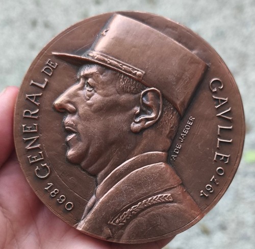 Superbe médaille cuivre - médaille,
