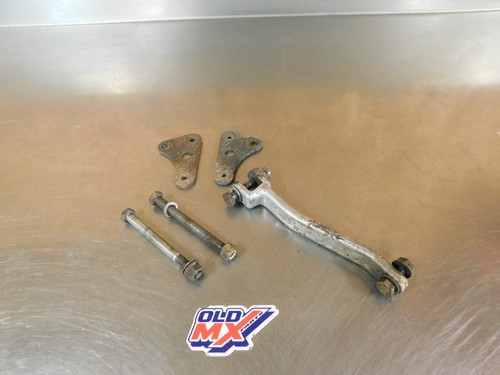 Axes pattes de - de, fixation