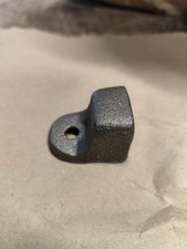 Crapaudine de couvercle poêle