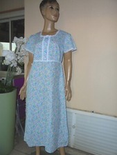 CHEMISE DE NUIT LONGUE  VINTAGE FLEURIE BLEU CIEL DENTELLE BLANC NEUVE  T 38/40