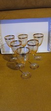 12 verres en cristal de Bohême avec une dorure or fin.