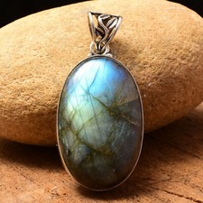 Beautriful Labradorite Pierre