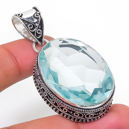 Pendentif bijoux fait main - , en