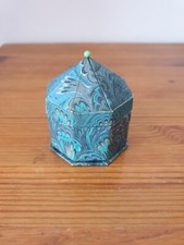 Jolie petite boite octogonale