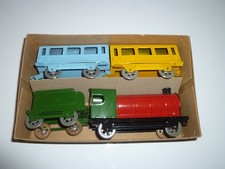 RARE ANCIEN TRAIN +3 WAGONS EN