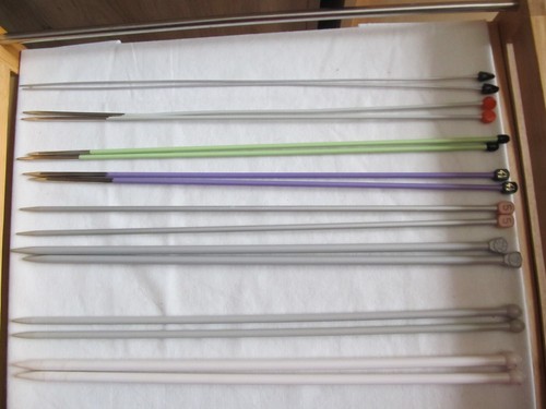 Lot paires aiguilles a - 8,