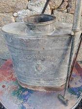 Ancien pulvérisateur Vermorel LE DORYVORE en cuivré avec lancé