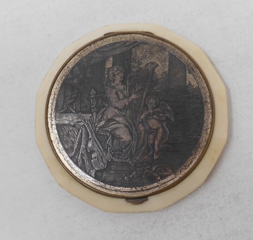 Joli poudrier ancien décor