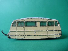 DINKY TOYS - 811 - Caravane - Repeinte sur le toit - Pour bricoleurs.