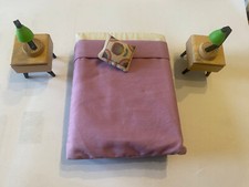 CHAMBRE DES PARENTS BEDROOM MAISON DE POUPEE DJECO LIT COMMODE LAMPES DE CHEVET