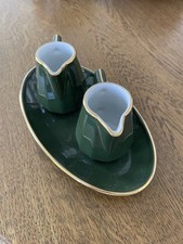 Pots à lait avec grande