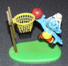 figurine schtroumpf basket