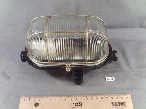 Ancienne lampe cour - lampe,