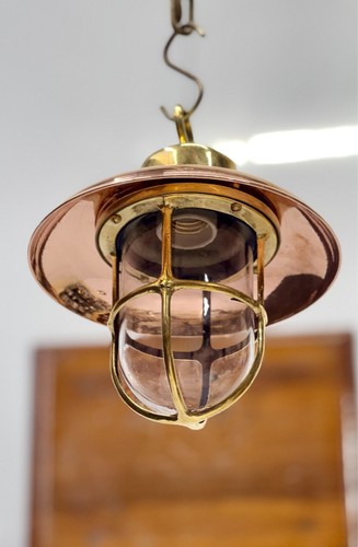 Ancien plafonnier suspendu
