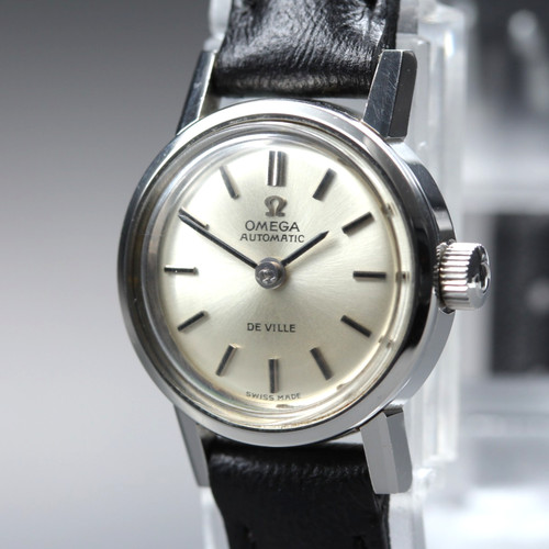 Presque comme neuve montre - [presque, neuve]