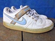 SHOE SALE on NIKE SWOOSH