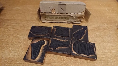 Boîte tampons scolaires - boîte,