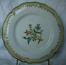 Assiette en faïence de  Moustiers décor fait main 