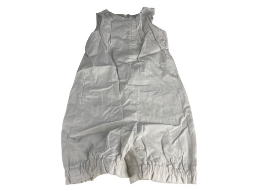 Vêtements poupée une - vêtements,