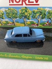 Peugeot 403 . Dinky Toys Vintage. 1/43 . Rénovation 