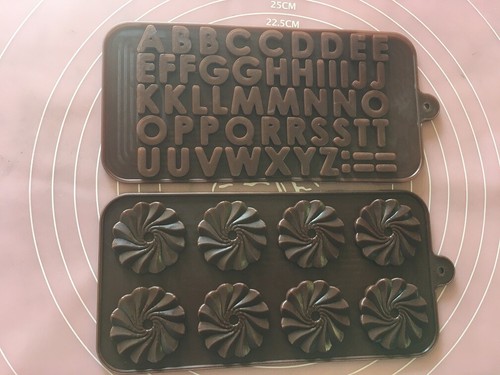 Set moules gateaux - 2, 8