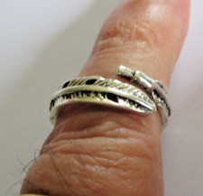 Anneau ouvert Bague couleur argent finement ciselé taille 54 bijou vintage 2404