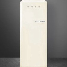 SMEG FAB28 Freestanding