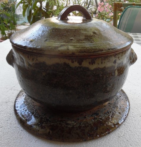 Soupière artisanale ancienne