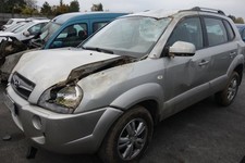 Custode arriere gauche HYUNDAI TUCSON 1 878102E020