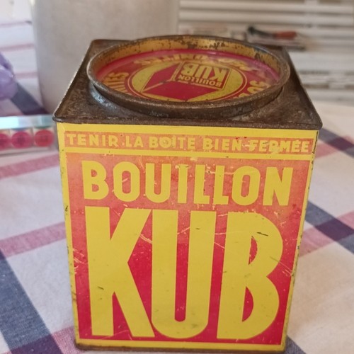 Ancienne boite publicitaire