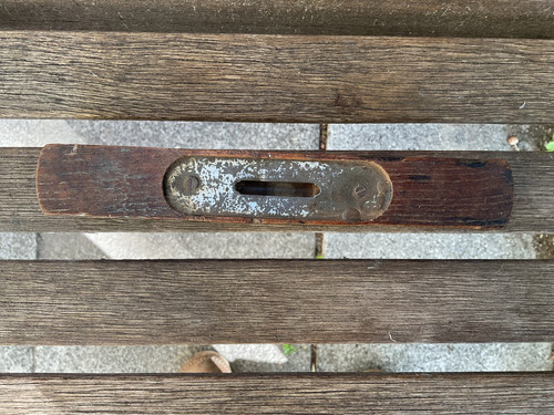 Ancien niveau bulle en - ancien, a