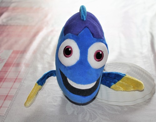 Peluche pixar dory dans nemo - dans,