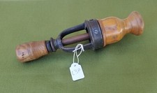 ANCIENNE BOUCHONNEUSE BOIS ET