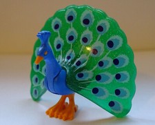 LE PAON FAISANT LA ROUE V2