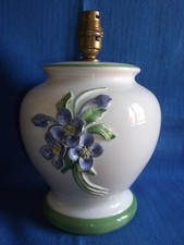 Pied De Lampe     En Faïence décor fleurs en barbotine  - Vintage