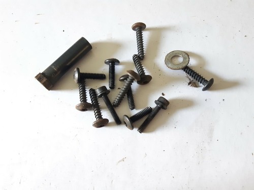 Lot visserie coupe bordure - visserie,