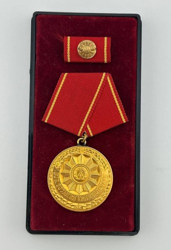 Médaille rda pour 20 - rda,,