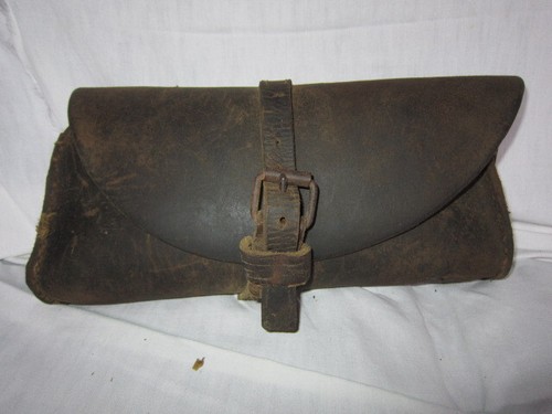Ancienne sacoche militaire - ancienne,