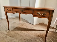 Bureau Mailfert  style Louis XV en noyer bon état